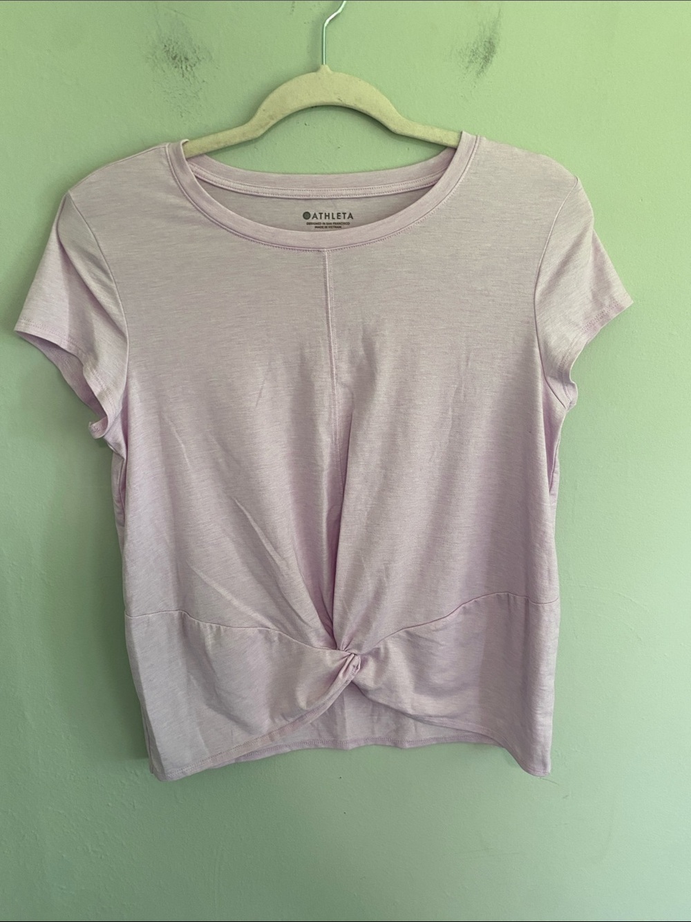 Athleta Women’s Light Lavender Twist Front Short Sleeve Tee Shirt Size Small